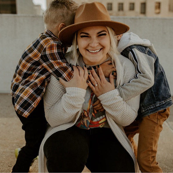 Meet your Posher, Blake - Picture 1 of 4